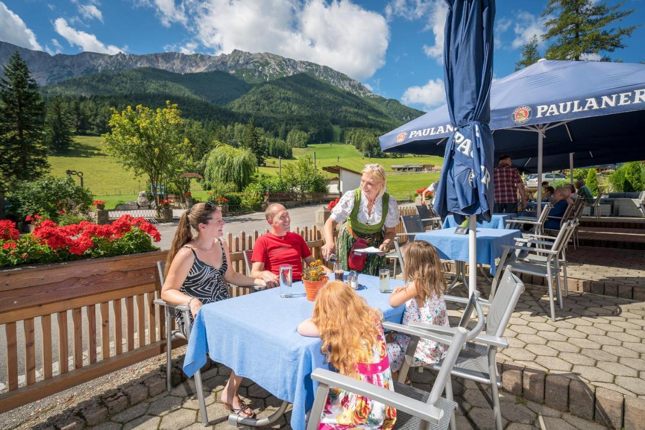 Hotel-Restaurant Forellenhof Puchberg am Schneeberg Bagian luar foto