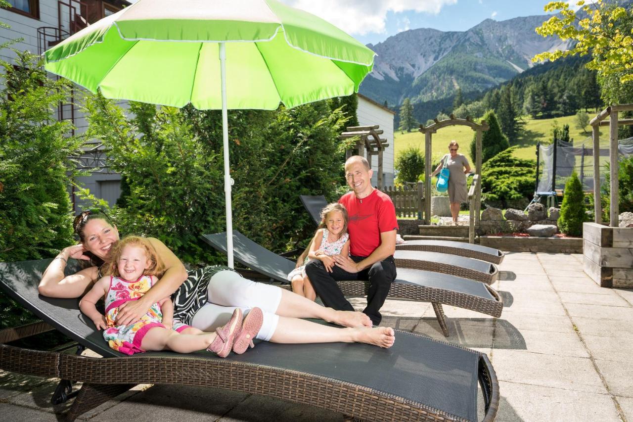 Hotel-Restaurant Forellenhof Puchberg am Schneeberg Bagian luar foto