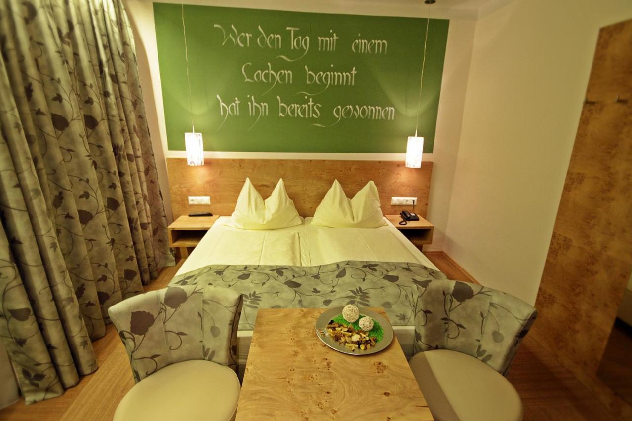Hotel-Restaurant Forellenhof Puchberg am Schneeberg Bagian luar foto
