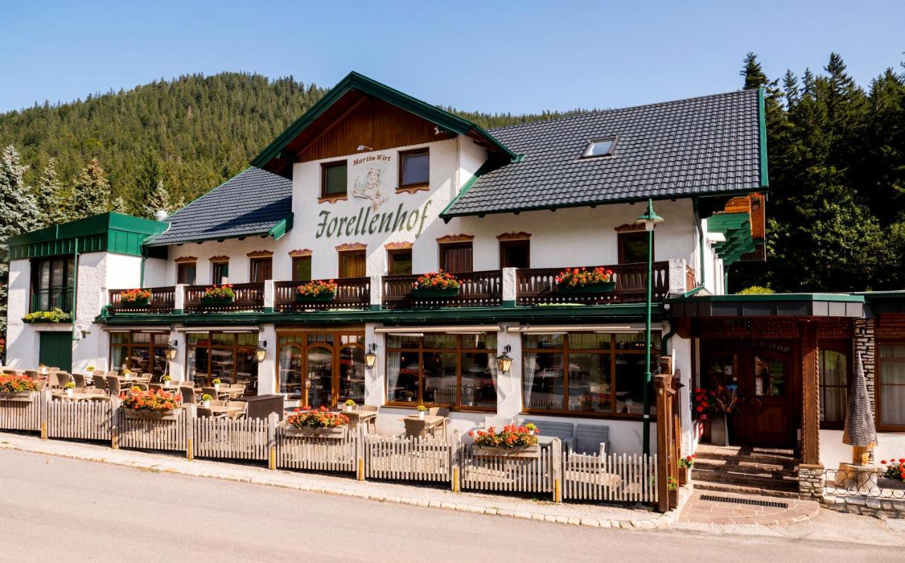 Hotel-Restaurant Forellenhof Puchberg am Schneeberg Bagian luar foto