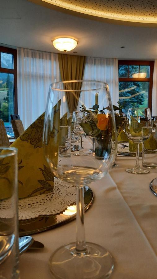 Hotel-Restaurant Forellenhof Puchberg am Schneeberg Bagian luar foto